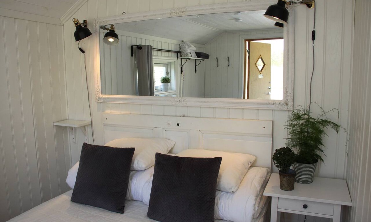 Ucklum Bed & Breakfast | älgbergets b&b