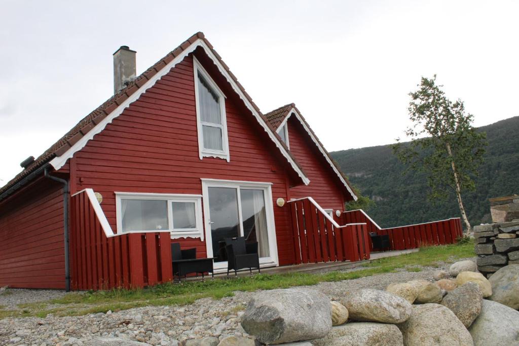 Hjelmeland House | Østerhus Fjord cabins 575