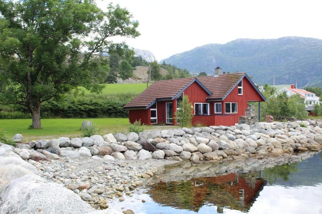 Hjelmeland House | Østerhus Fjord Cabins 581