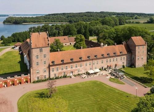 Fjalkinge Apartment | 1-Bed Kristianstad Apartment - Sleeps 6 & Pets Ok