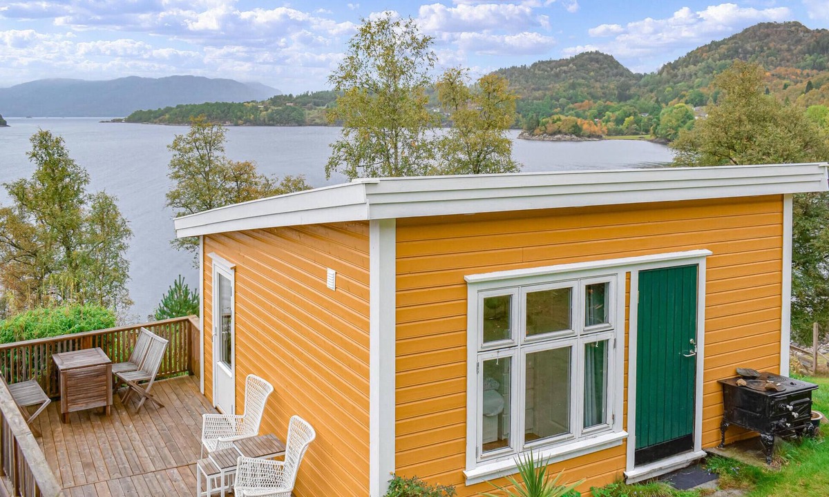 Etne House | 1 bedroom awesome home in Skånevik
