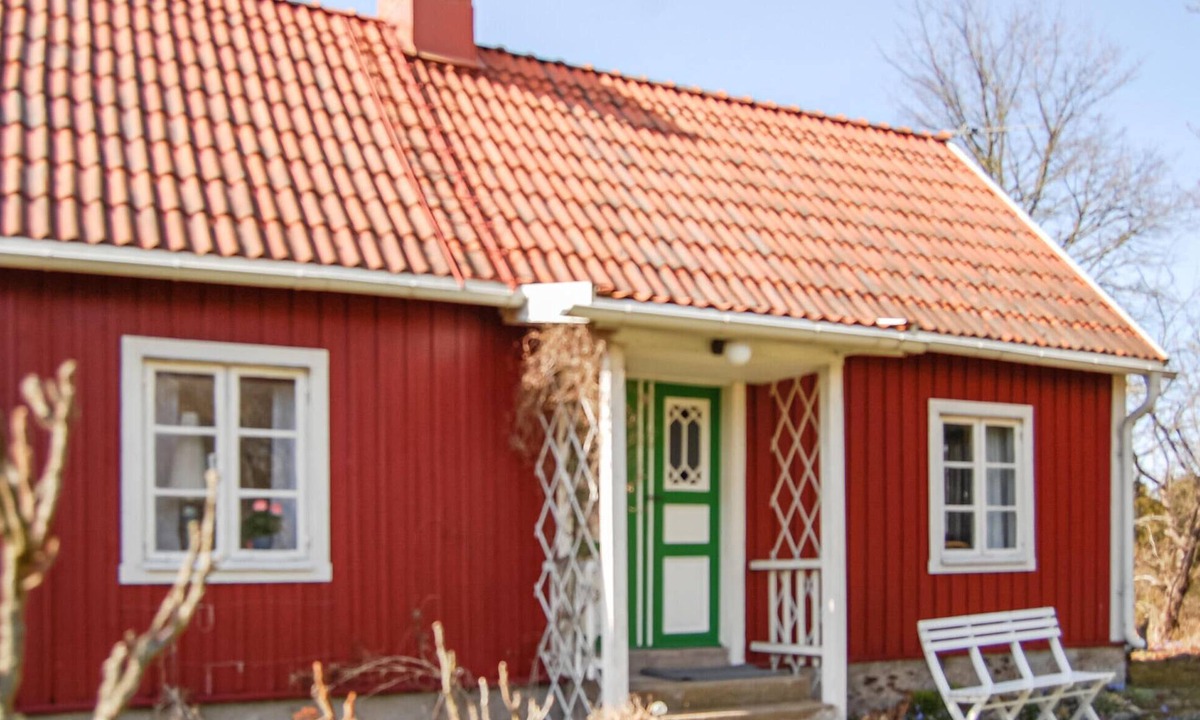 Tofta House | 1 bedroom beach front home in Gnisvärd
