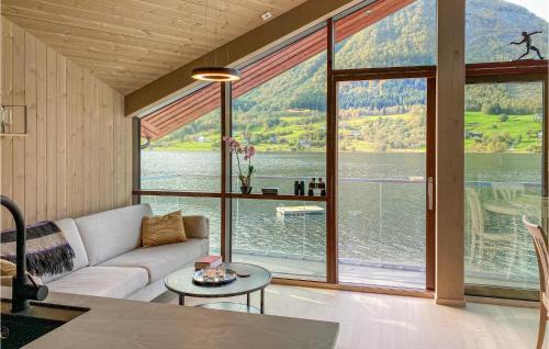 Sykkylven House | 1 Bedroom Gorgeous Home In Straumgjerde