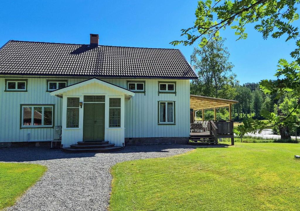 Hogsater House | 11 person holiday home in HÖGSÄTER-By Traum