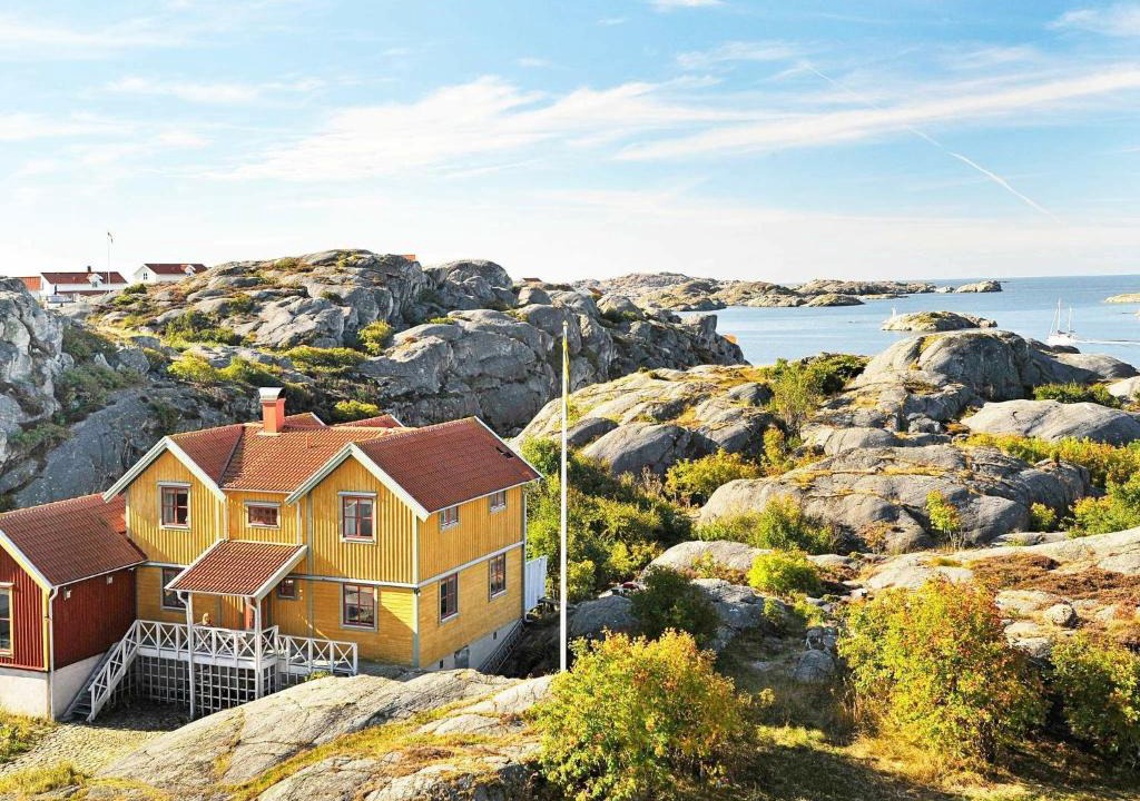 Skaerhamn House | 12 person holiday home in Sk rhamn