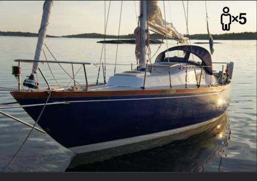 Centrum Boat Rental | 15 m² Houseboat ∙ 3 bedrooms ∙ 5 guests
