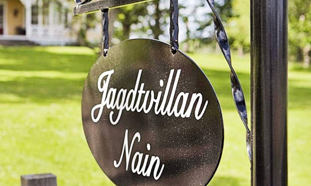 Hjortkvarn House | 15 person holiday home in HJORTKVARN-By Traum