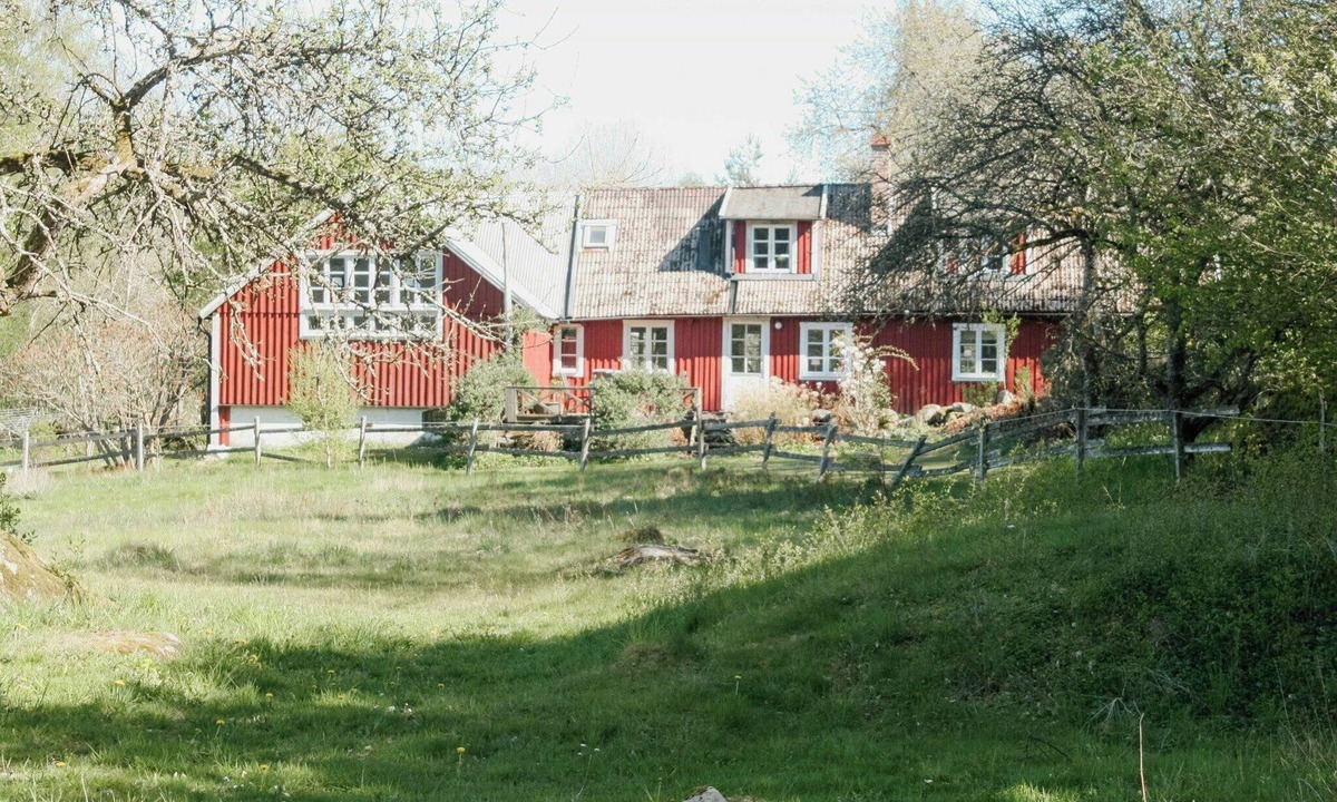 Vinslov House | 1909 farmhouse cottage