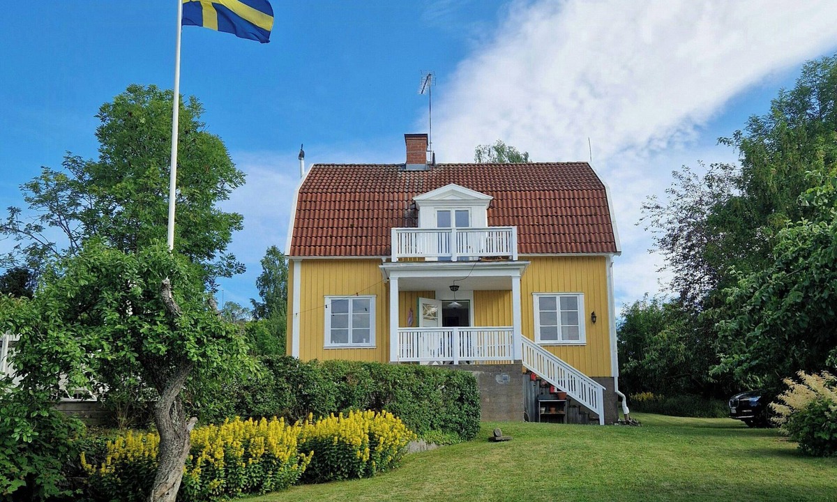 Yxlan House | 1930s archipelago villa in Köpmanholm