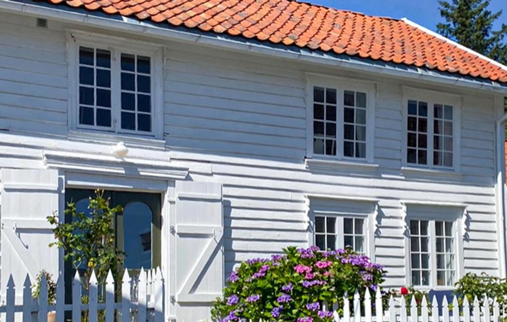 Farsund House | 2 Bedroom Awesome Home In Farsund