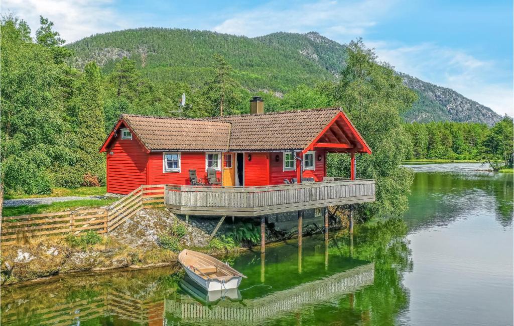 Gloppen House | 2 Bedroom Awesome Home In Sandane