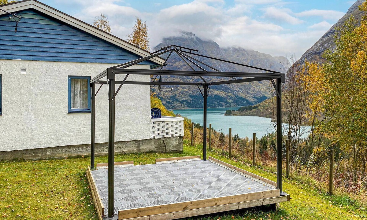 Gloppen House | 2 bedroom awesome home in Byrkjelo
