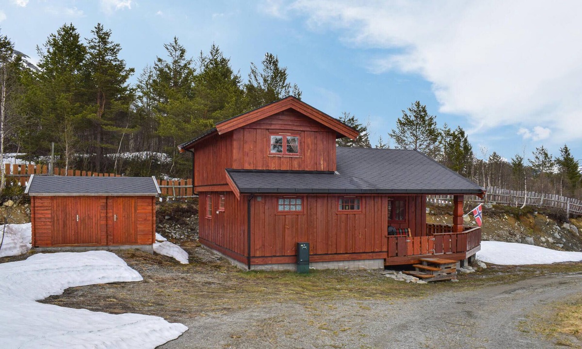 Skjaak House | 2 bedroom awesome home in Nordberg