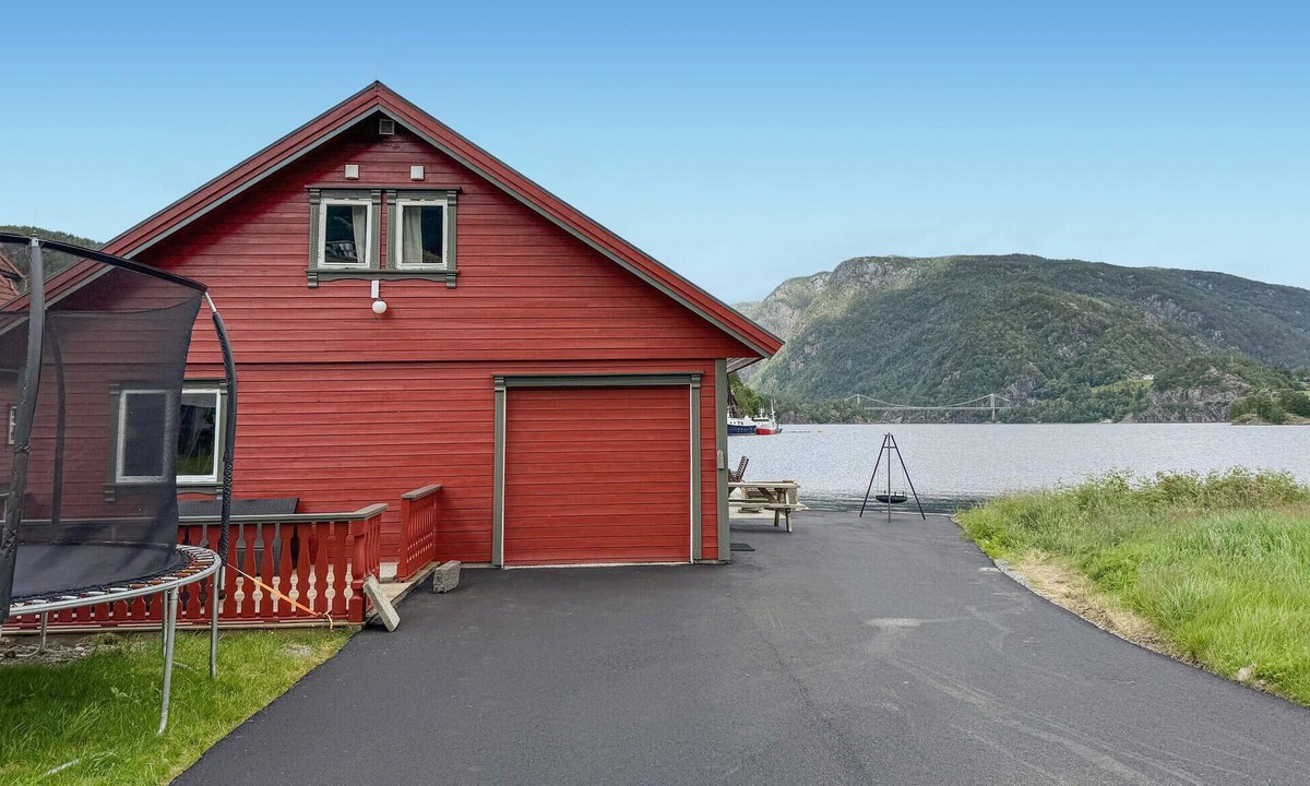 Suldal House | 2 bedroom lovely home in Erfjord