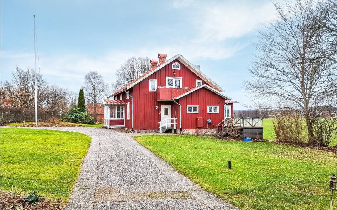 Sollebrunn House | 250 m² House ∙ 5 bedrooms ∙ 11 guests