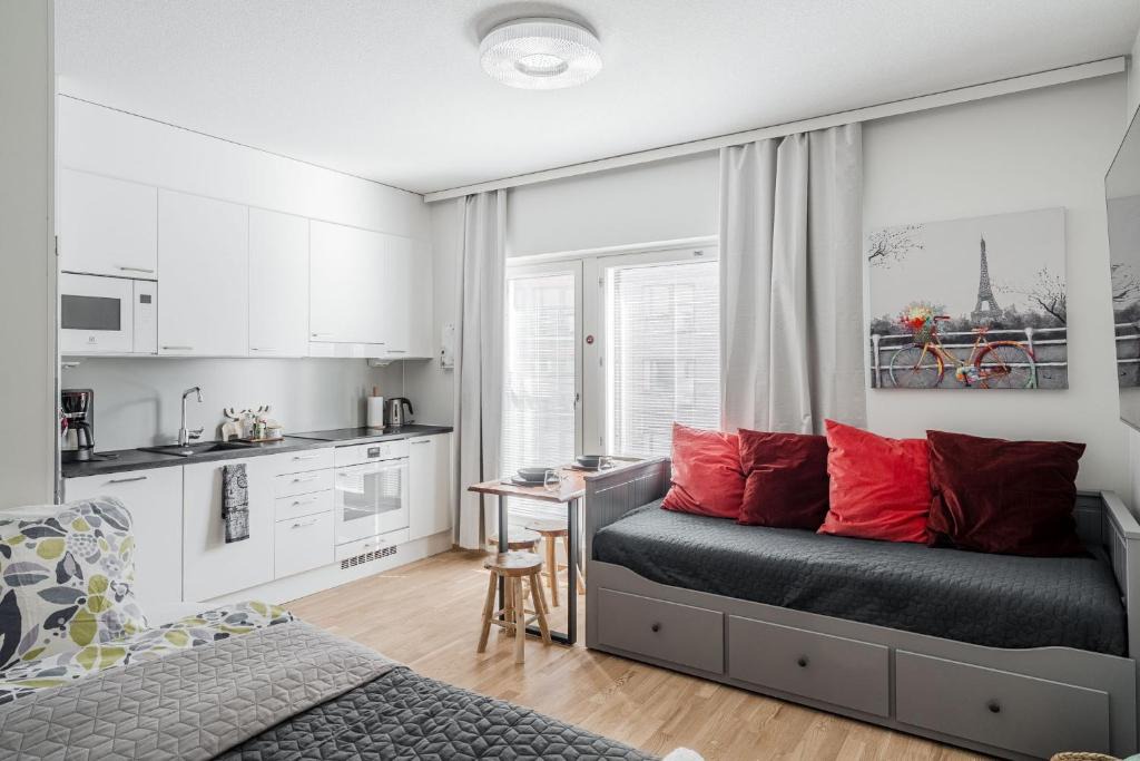 Turku Apartment | 28m2 condo & own parking place indoors