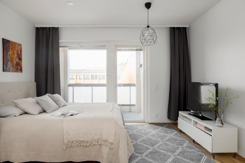 Tikkurila Apartment | 2BR design home 400 m from train station Tikkurila