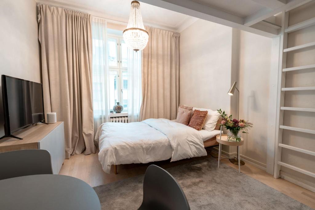 Hietalahti Apartment | 2ndhomes Stylish loft-studio in Kamppi