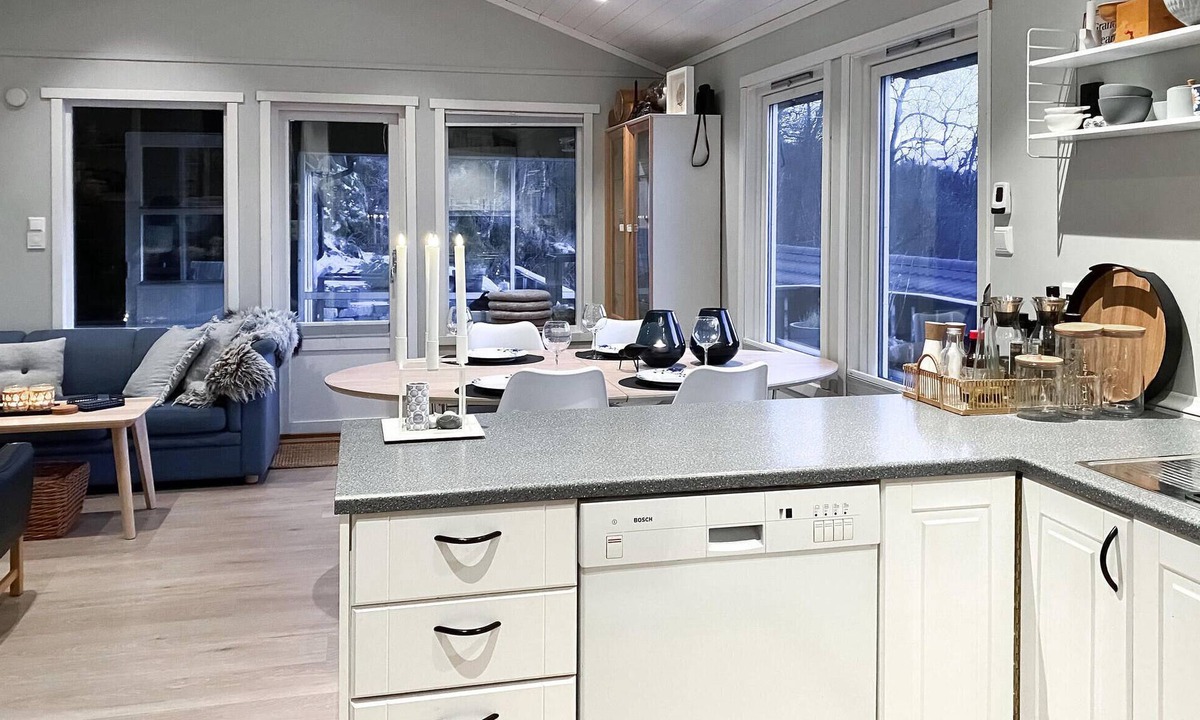 Midsund Municipality House | 3 bedroom accommodation in Vatne