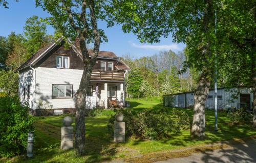 Jenny House | 3 Bedroom Beach Front Home In Västervik