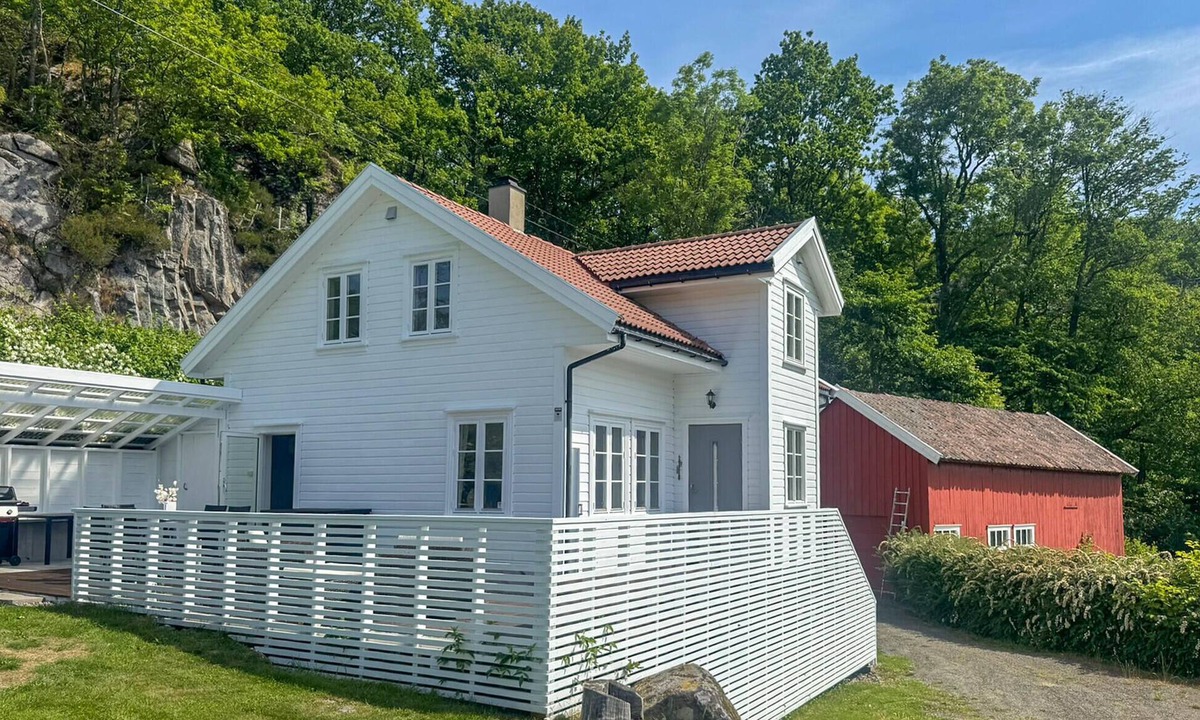 Lyngdal House | 3 bedroom beautiful home in Lyngdal