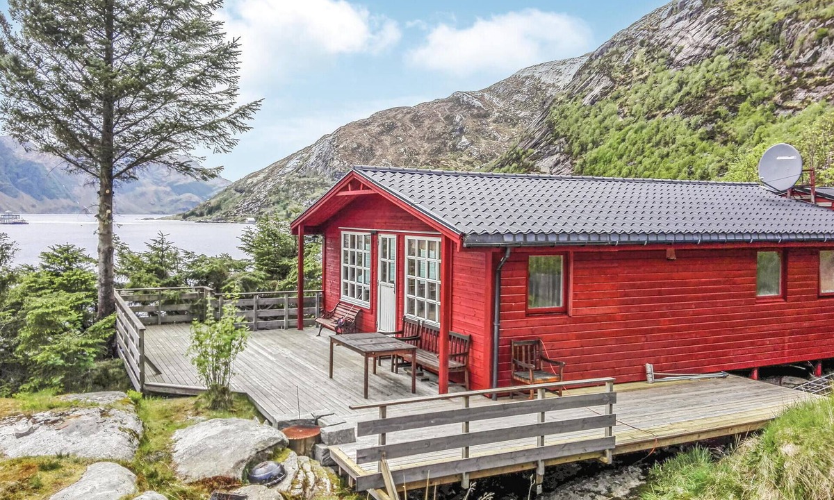 Vagsoy House | 3 bedroom beautiful home in Måløy