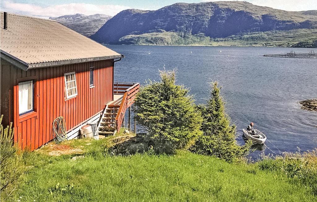 Vagsoy House | 3 Bedroom Lovely Home In Måløy