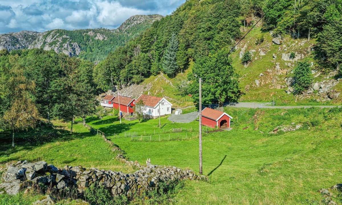 Flekkefjord House | 3 bedroom lovely home in Hidrasund