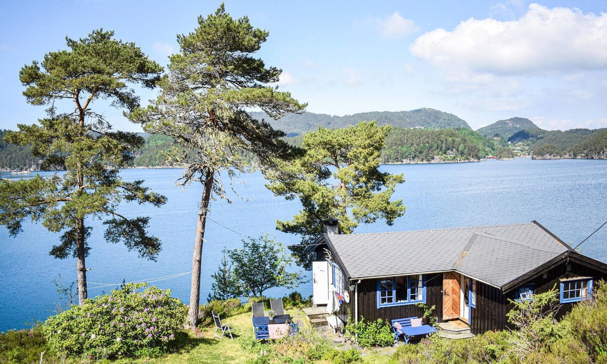Vinnes House | 3 bedroom lovely home in Reksteren