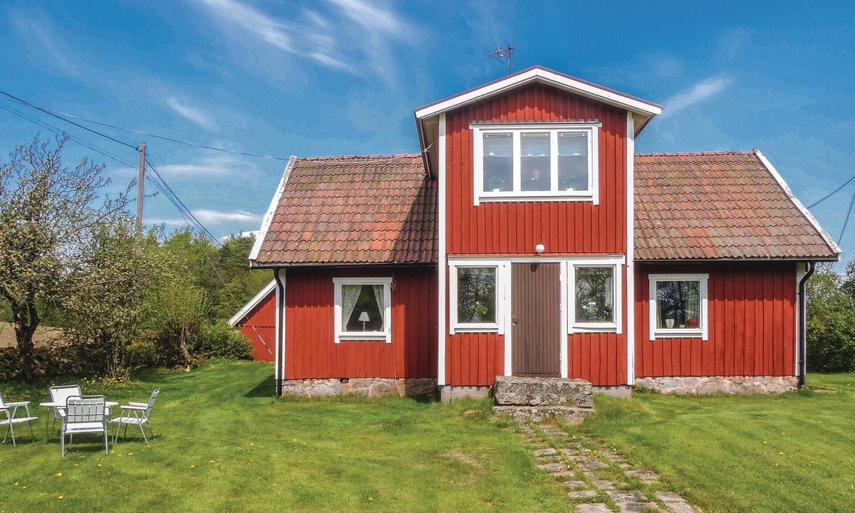 Markaryd Municipality House | 3 bedroom nice home in Strömsnäsbruk