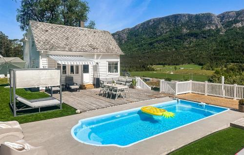 Vikebygd House | 3 Bedroom Stunning Home In Vikebygd