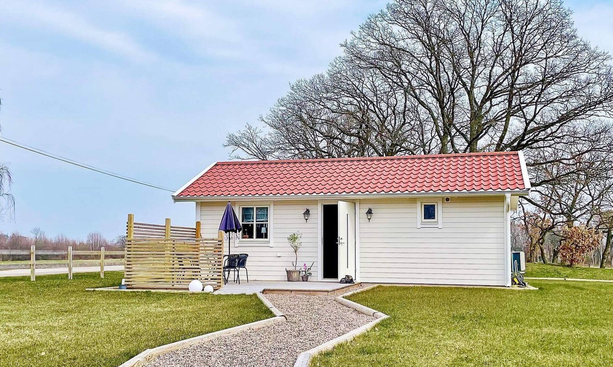Bergkvara House | 3 person holiday home in BERGKVARA