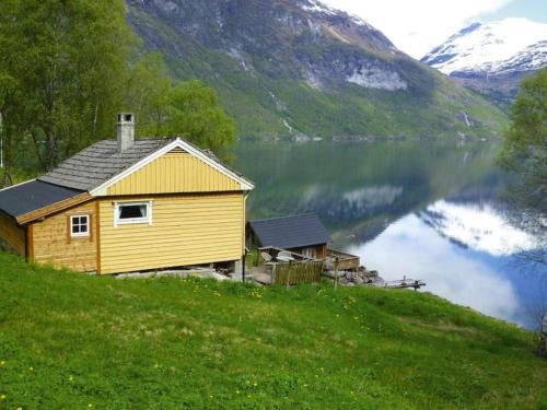 Stryn House | 3 person holiday home in STRYN-By Traum