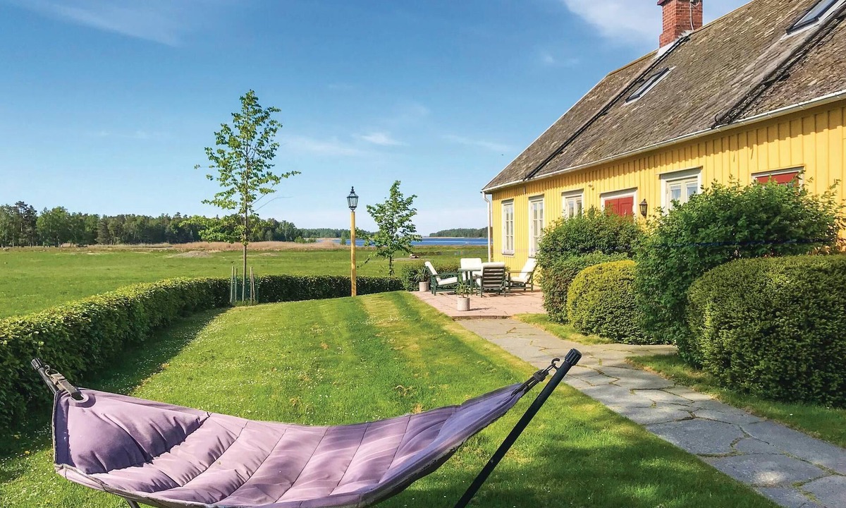 Mariestad House | 4 bedroom accommodation in Mariestad