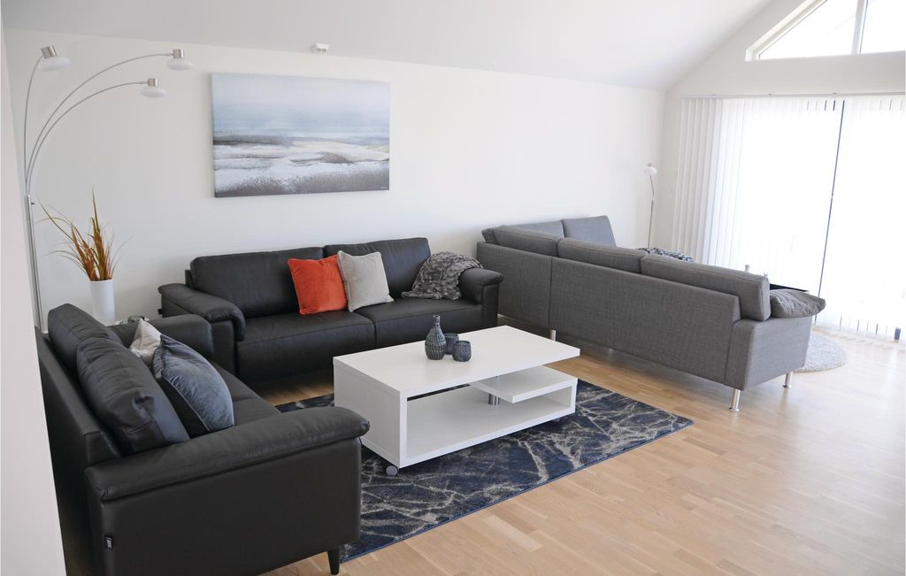 Vestbygd House | 4 bedroom accommodation in Borhaug