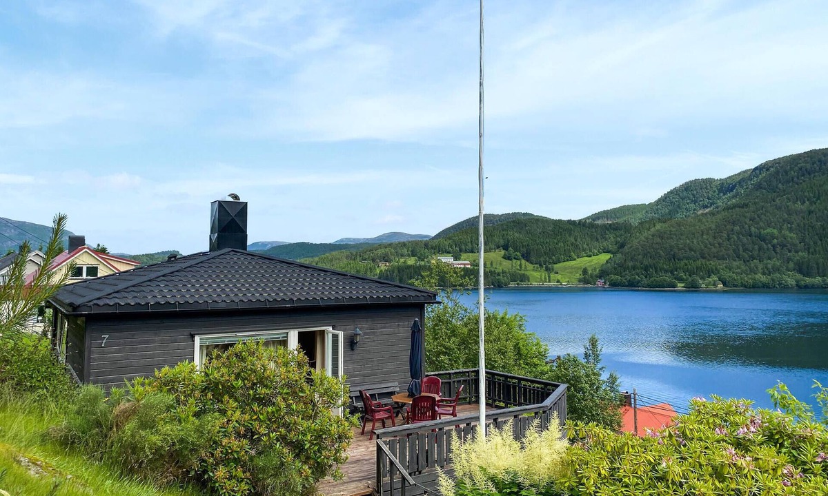 Halsa House | 4 bedroom amazing home in Valsøyfjord