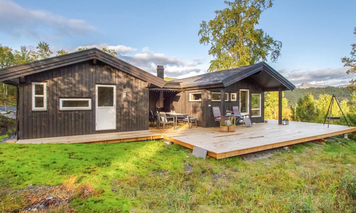 Sykkylven House | 4 bedroom awesome home in Sykkylven