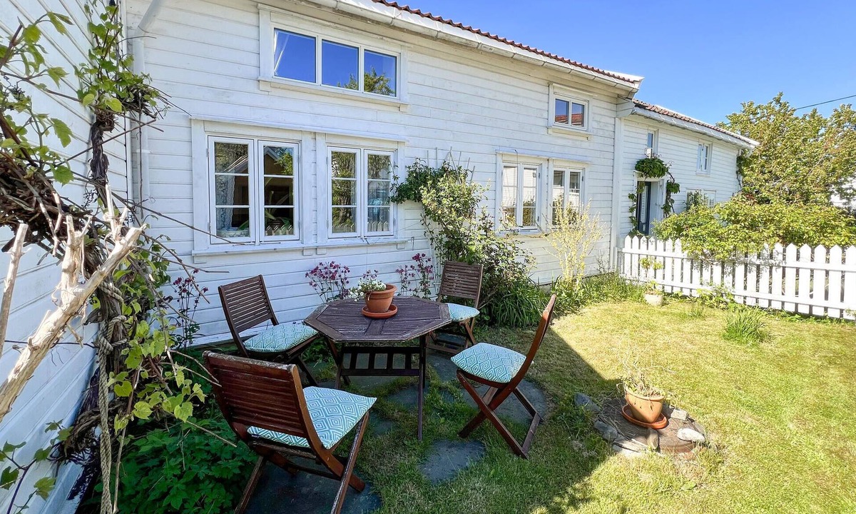 Mebø House | 4 bedroom cozy home in Flekkerøy