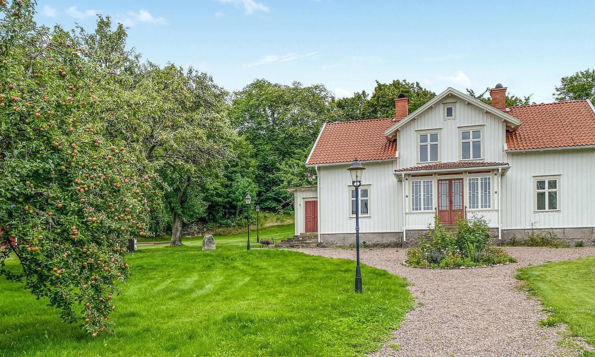 Odeshog Municipality House | 4 bedroom stunning home in ödeshög