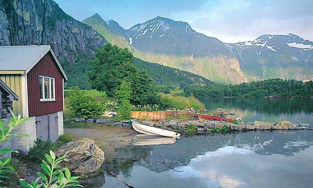 Nesset House | 4 person holiday home in Eresfjord-By Traum