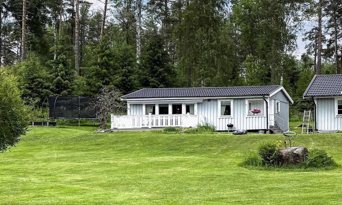 Glava House | 4 person holiday home in BRUNNSKOG