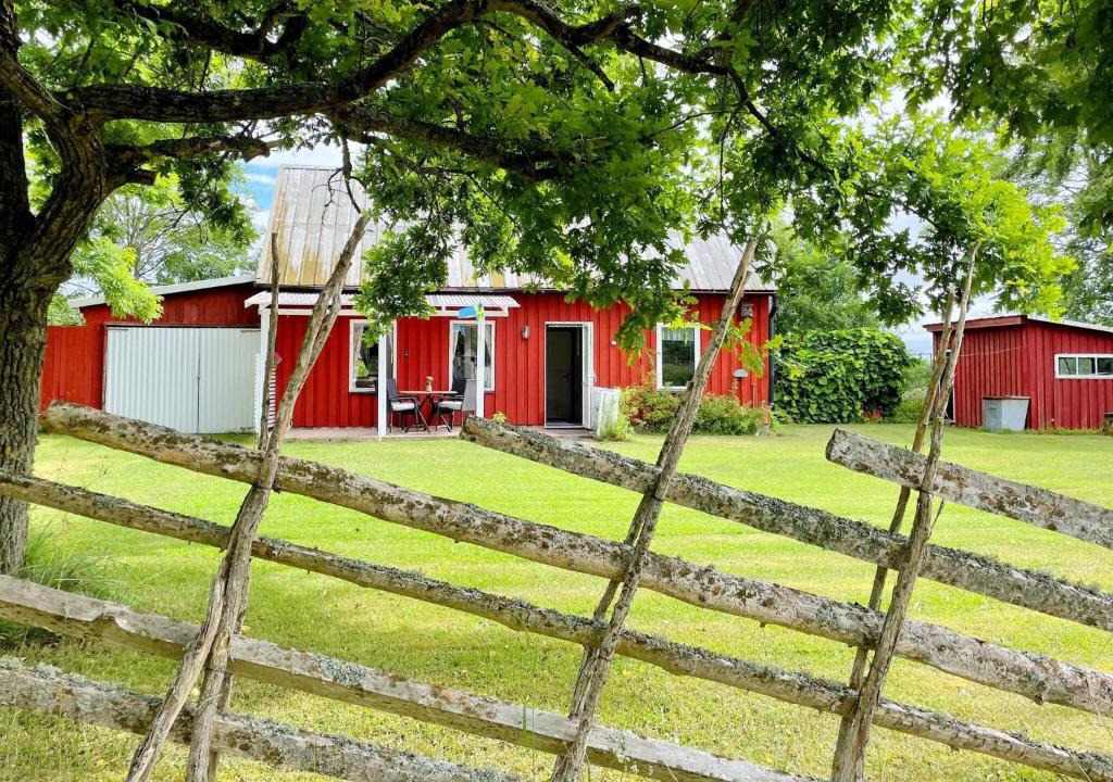 Vibble House | 4 person holiday home in Högklint