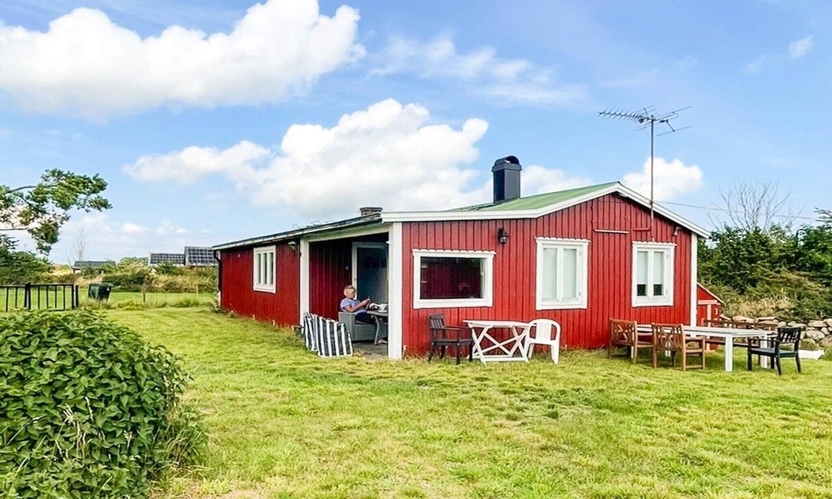 Fora House | 4 person holiday home in BORGHOLM