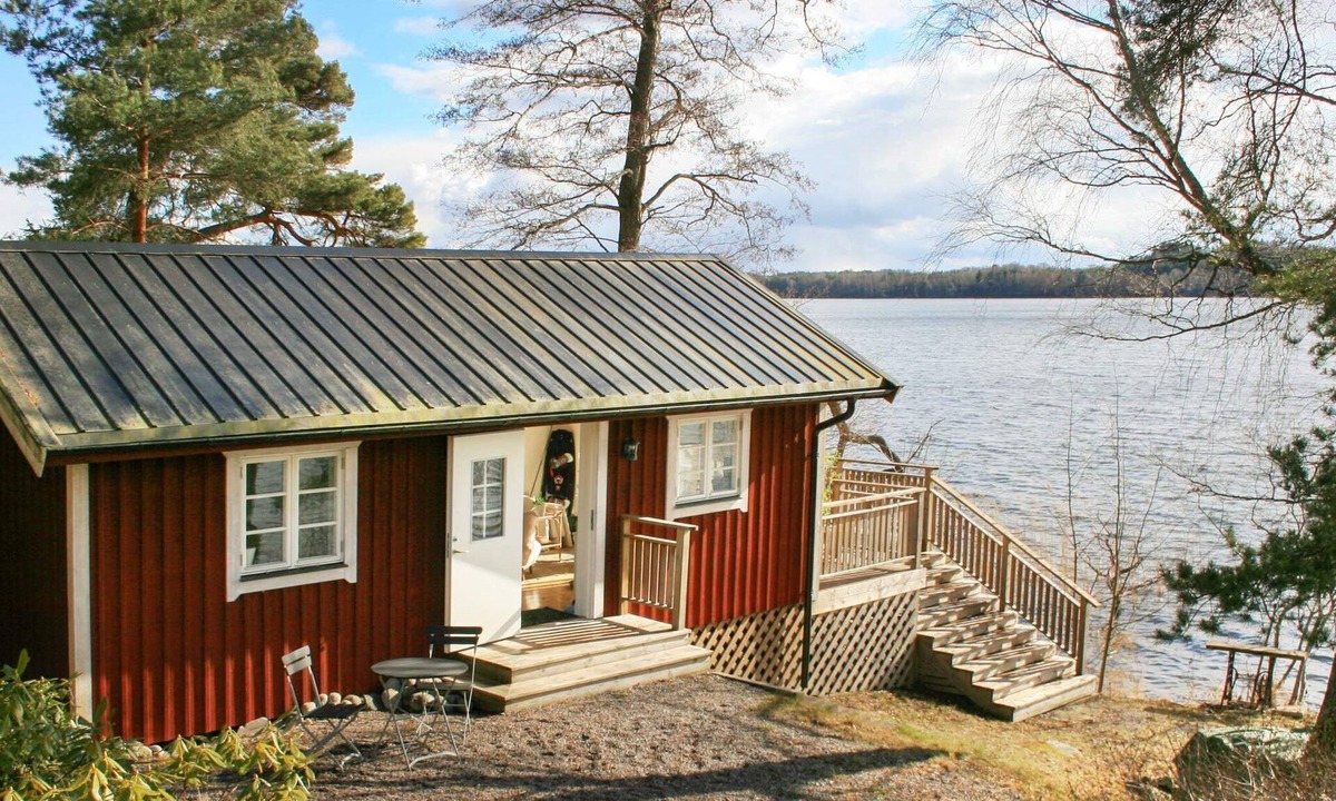Faerentuna House | 4 person holiday home in FäRENTUNA