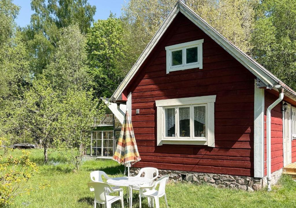 Tviklippan House | 4 person holiday home in MARIANNELUND