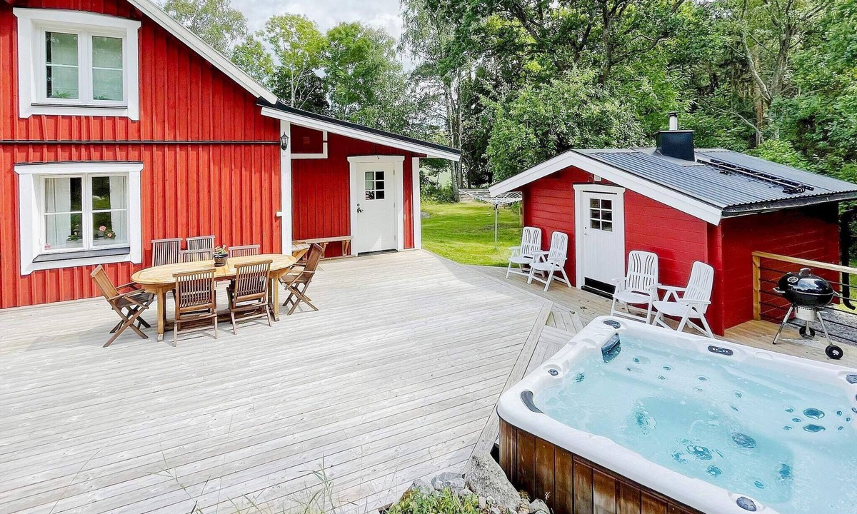 Bro House | 4 star holiday home in BRO