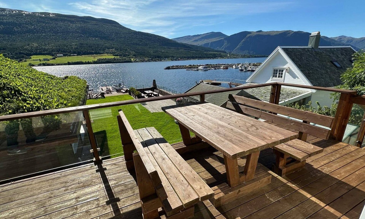 Nesset Apartment | 4 star holiday home in Eidsvåg