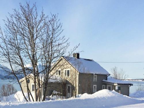 Lyngen House | 4 star holiday home in Olderdalen