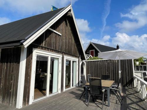 Drottningskar House | 4 star holiday home in Drottningskär