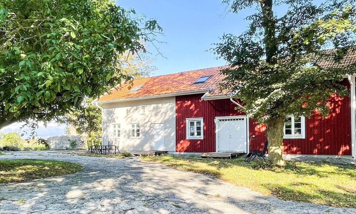 Sodra Kvinneby House | 4 star holiday home in MÖRBYLÅNGA